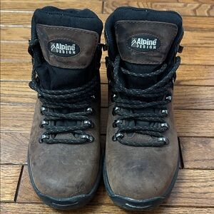 Alpine Design Women's Dark Brown Lace-Up Boots